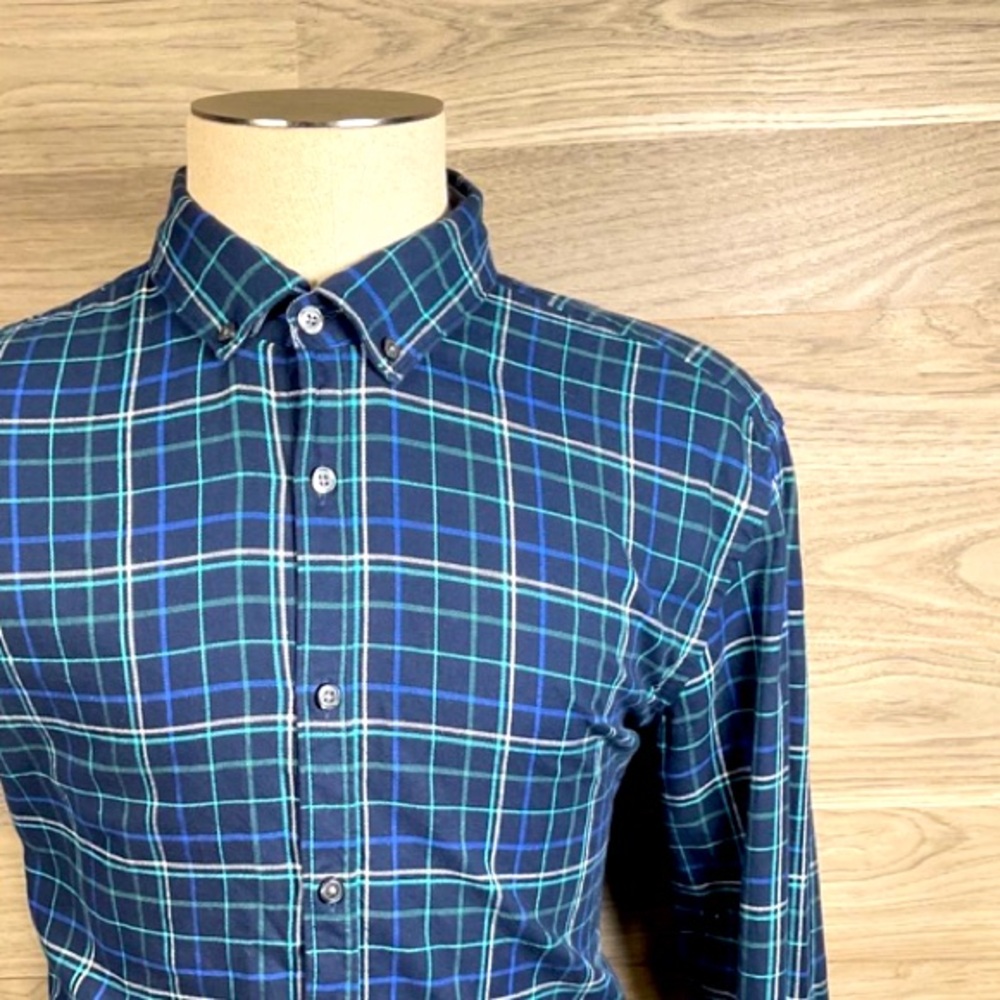 Hugo Boss Light Flannel Plaid 100% Cotton Longsleeve Button-Up Shirt